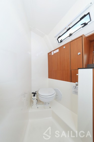Bavaria 40 Cruiser - Yacht Charter Sailica