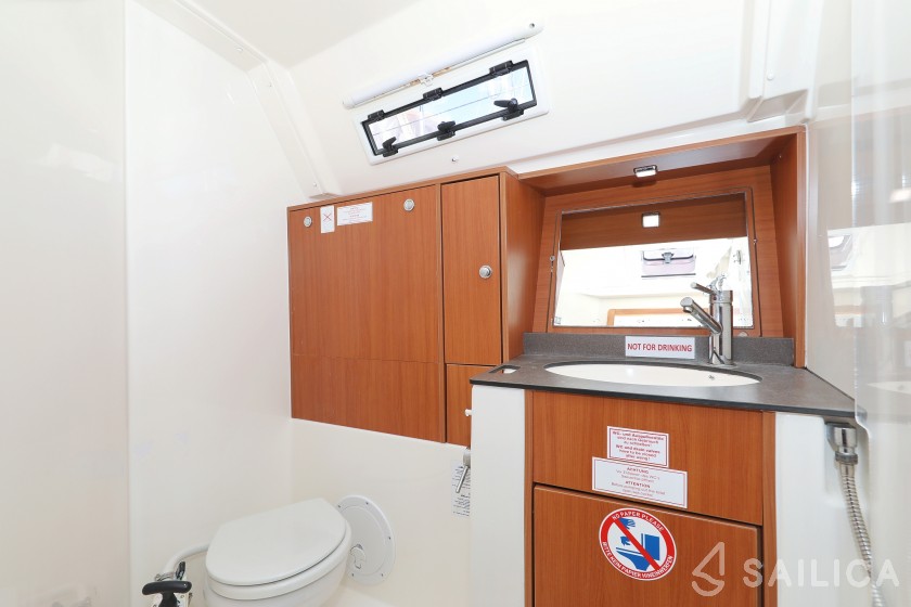 Bavaria 40 Cruiser - Yacht Charter Sailica