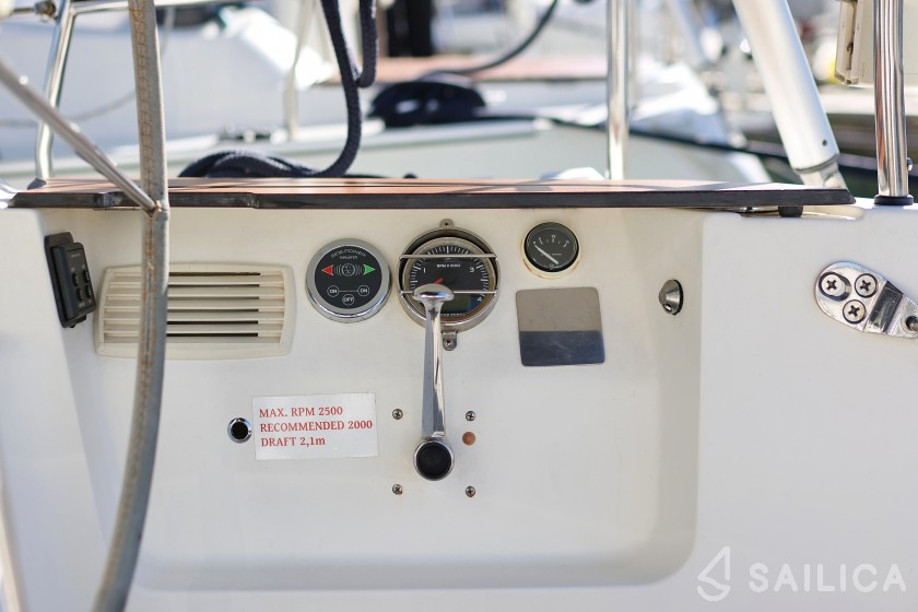 Bavaria 40 Cruiser - Yacht Charter Sailica