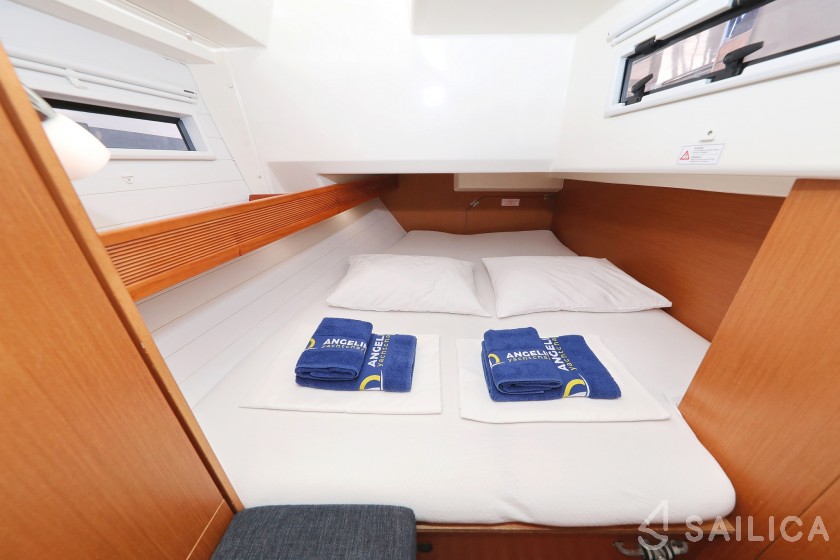 Bavaria 40 Cruiser - Yacht Charter Sailica