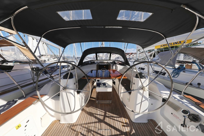 Bavaria 40 Cruiser - Yacht Charter Sailica