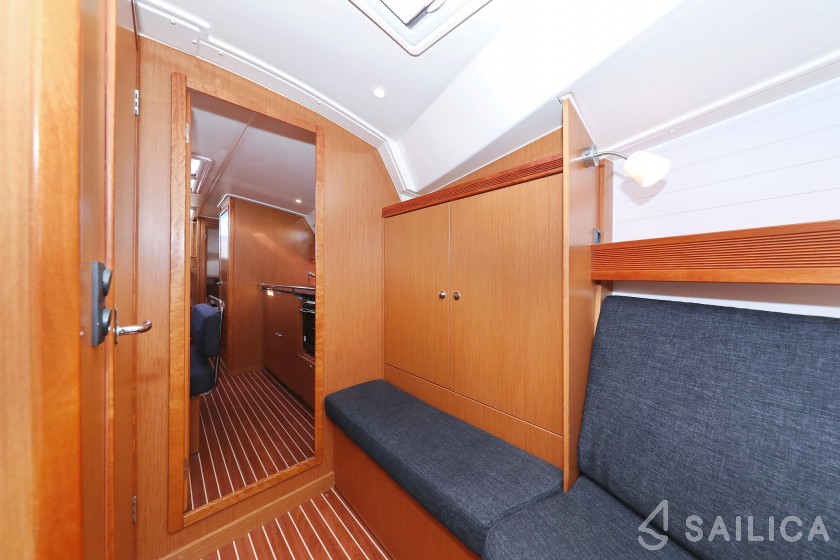 Bavaria 40 Cruiser - Yacht Charter Sailica