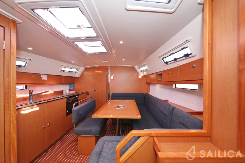 Bavaria 40 Cruiser - Yacht Charter Sailica