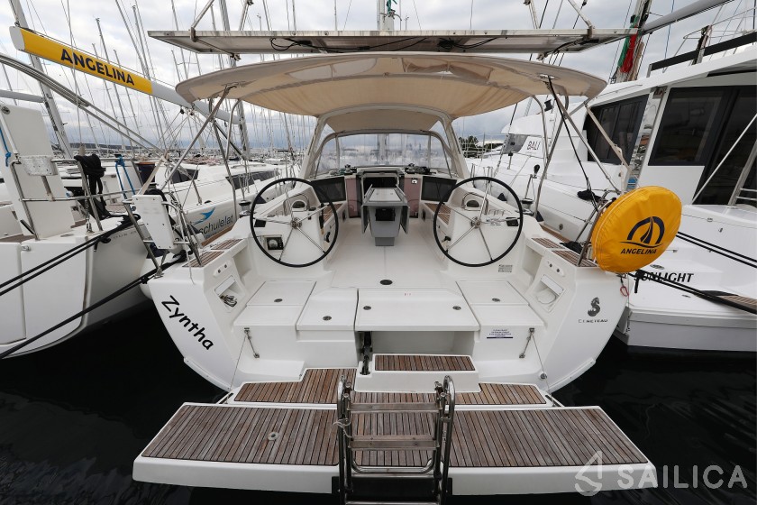 Oceanis 41 - Yacht Charter Sailica