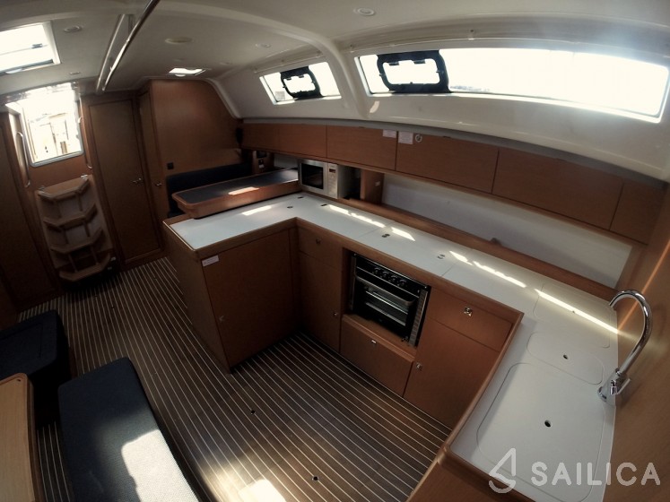 Bavaria 51 Cruiser - Yacht Charter Sailica