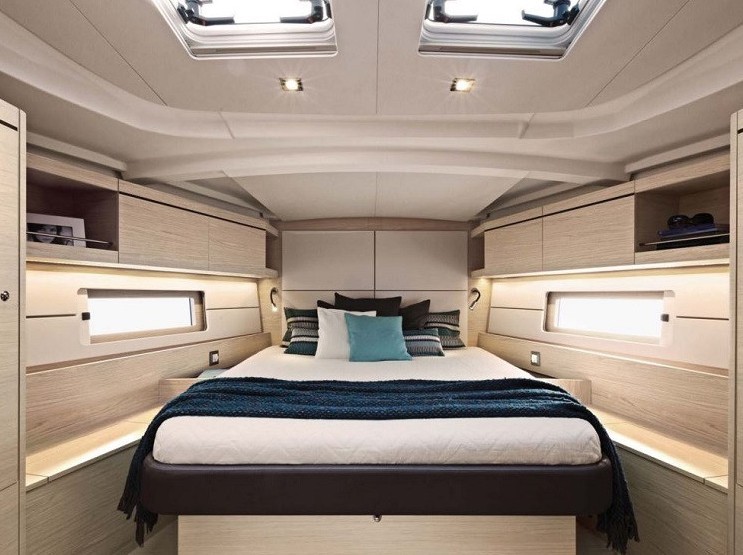 Oceanis 46.1 - Yacht Charter Sailica