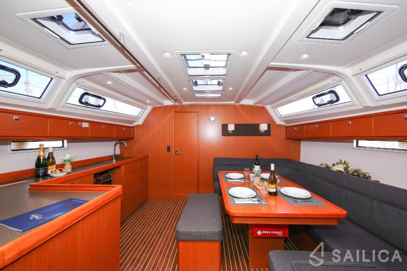 Bavaria 46 Cruiser - Yacht Charter Sailica