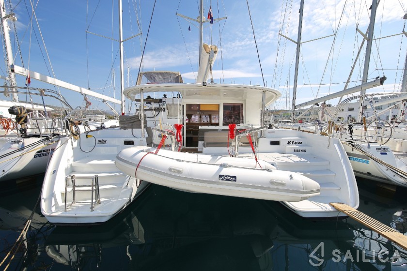 Lagoon 400 S2 - Yacht Charter Sailica