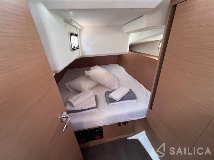 Sun Odyssey 440 - Yacht Charter Sailica