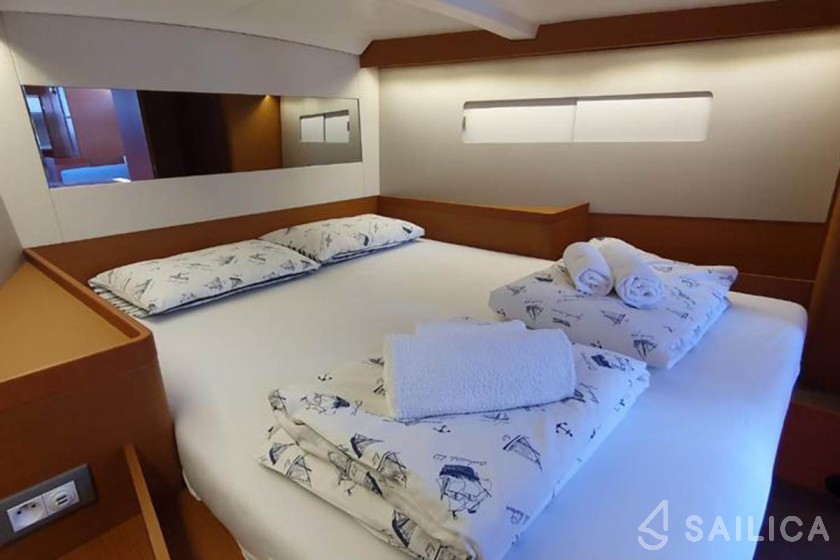 Sun Odyssey 440 - Yacht Charter Sailica