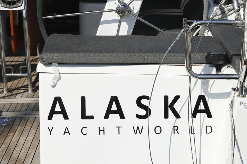 Hanse 455 - Yacht Charter Sailica