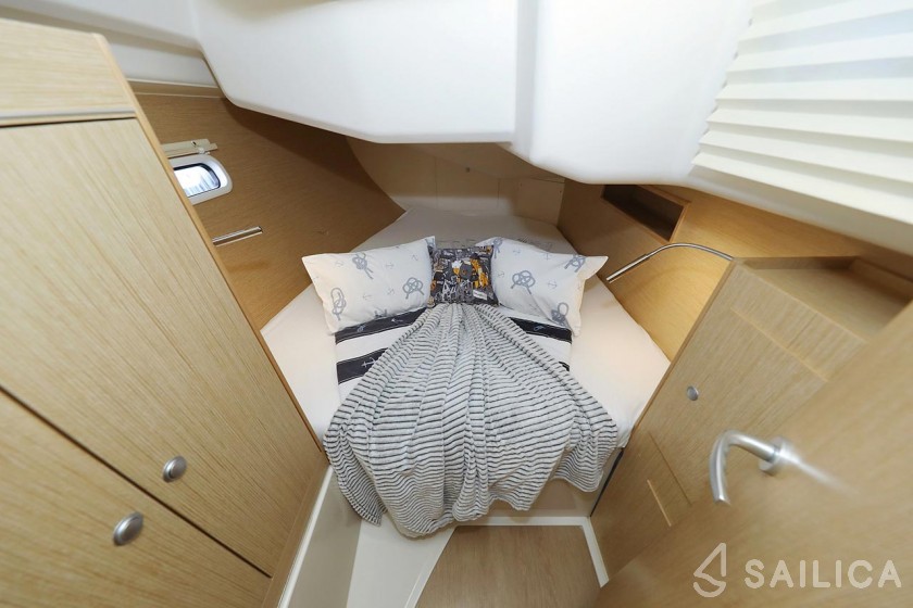 Hanse 455 - Yacht Charter Sailica