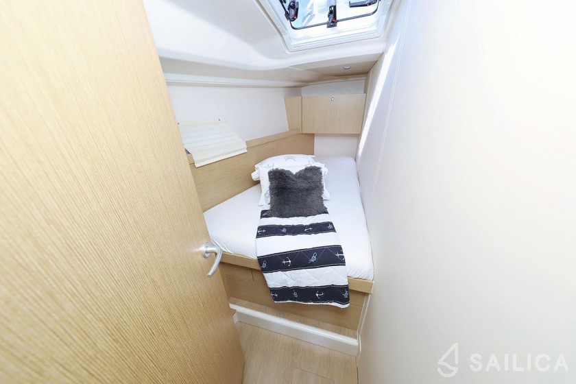 Hanse 455 - Yacht Charter Sailica