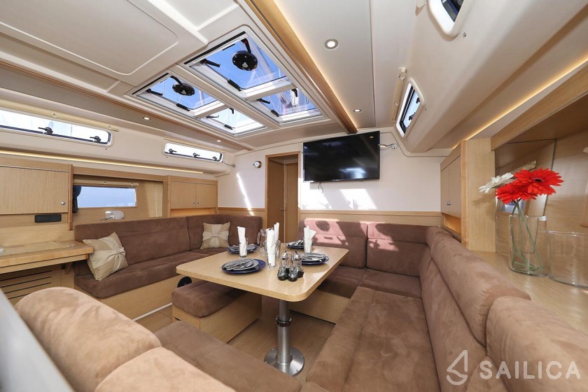 Hanse 455 - Yacht Charter Sailica