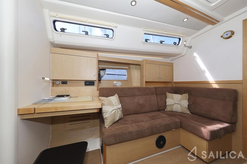 Hanse 455 - Yacht Charter Sailica