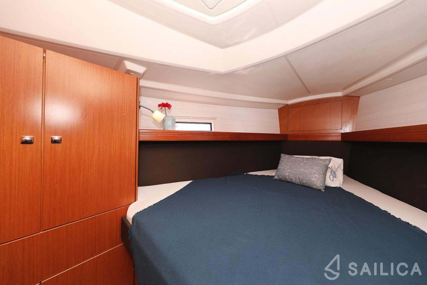 Bavaria 37 Cruiser - Yacht Charter Sailica