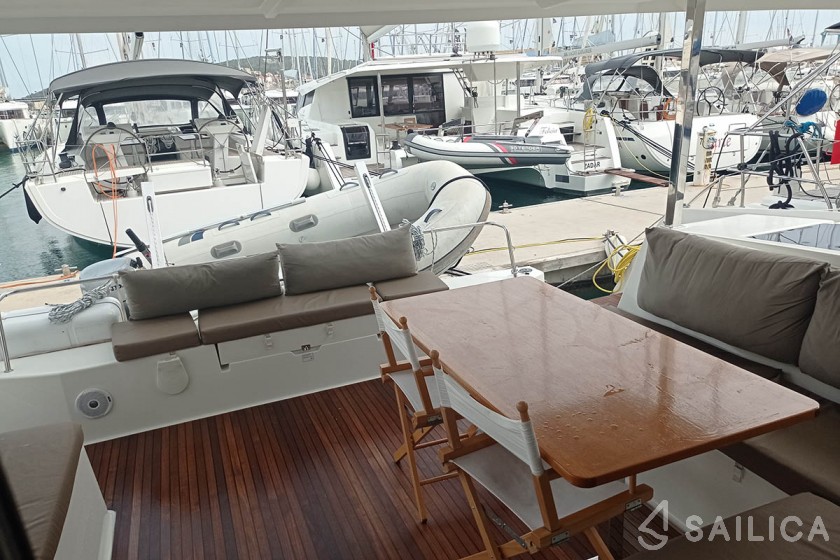 Lucia 40 - Yacht Charter Sailica