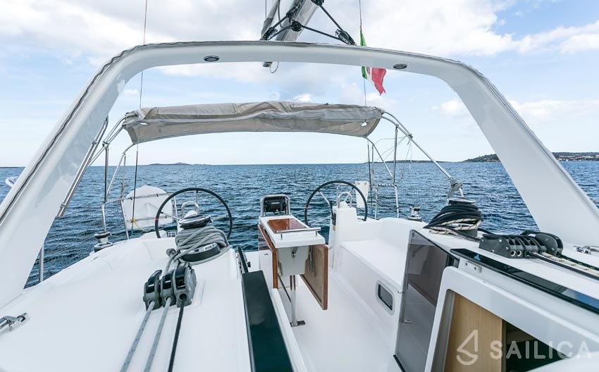 Dufour 390 Grand Large - Yacht Charter Sailica