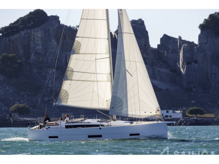 Dufour 390 Grand Large - Yacht Charter Sailica