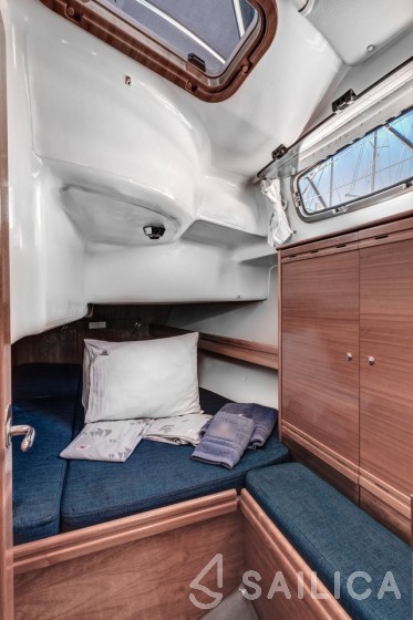 Bavaria 37 Cruiser - Yacht Charter Sailica