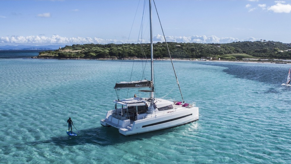 Bali 4.1 - Yacht Charter Sailica
