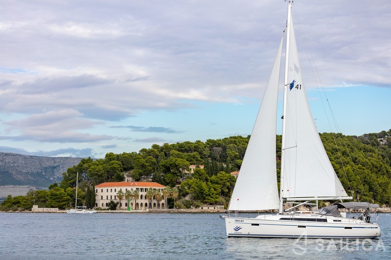 Bavaria 41 Cruiser - Yacht Charter Sailica
