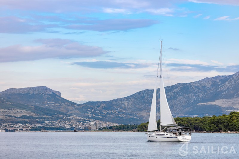 Bavaria 41 Cruiser - Yacht Charter Sailica