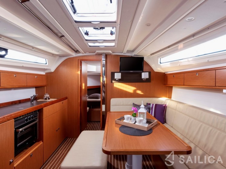 Bavaria 41 Cruiser - Yacht Charter Sailica
