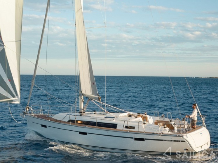 Bavaria 41 Cruiser - Yacht Charter Sailica