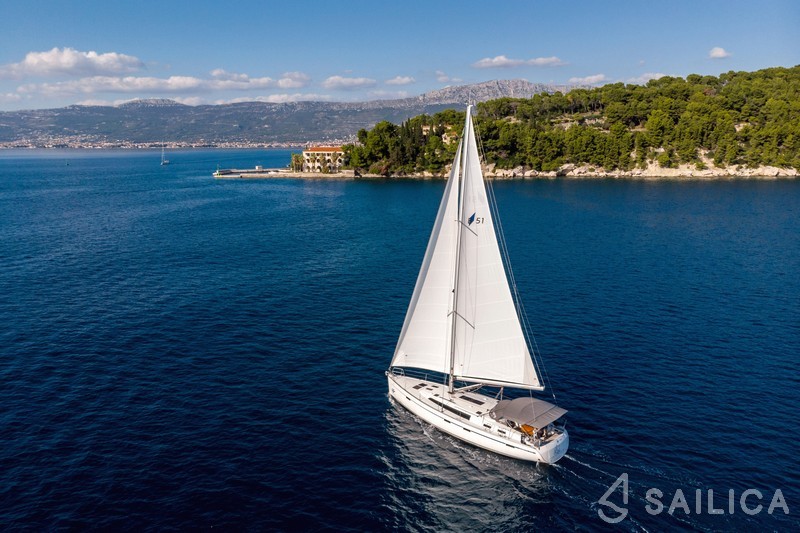 Bavaria 51 Cruiser - Yacht Charter Sailica