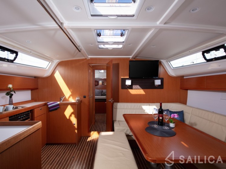 Bavaria 51 Cruiser - Yacht Charter Sailica