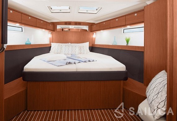 Bavaria 51 Cruiser - Yacht Charter Sailica