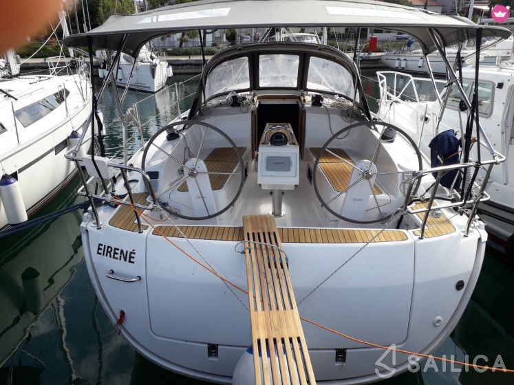Bavaria 37 Cruiser - Yacht Charter Sailica