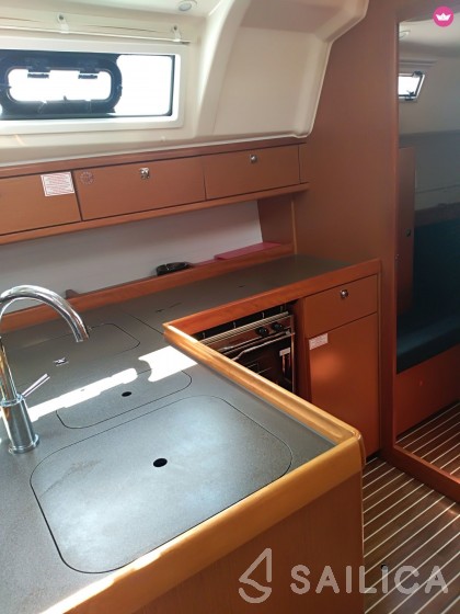 Bavaria 37 Cruiser - Yacht Charter Sailica
