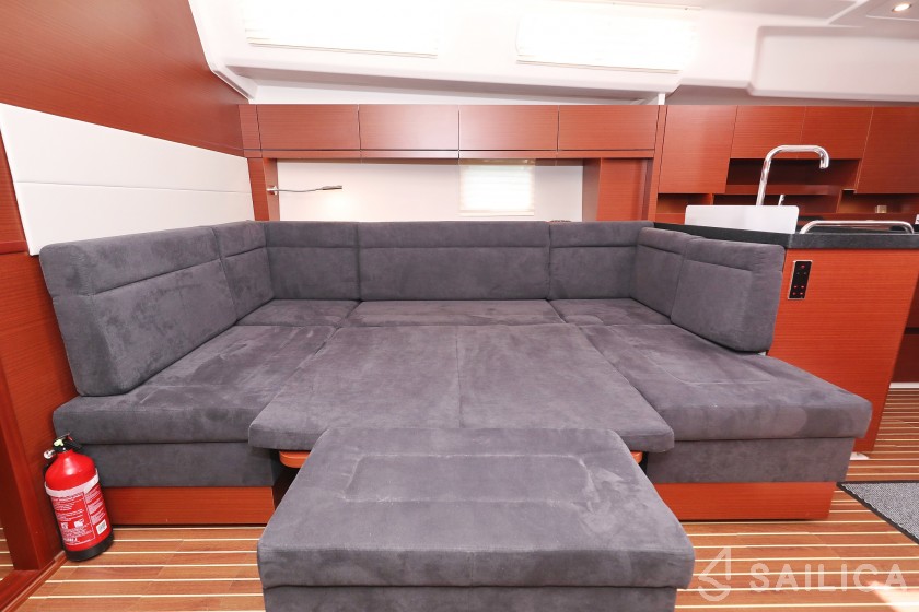 Hanse 458 - Yacht Charter Sailica