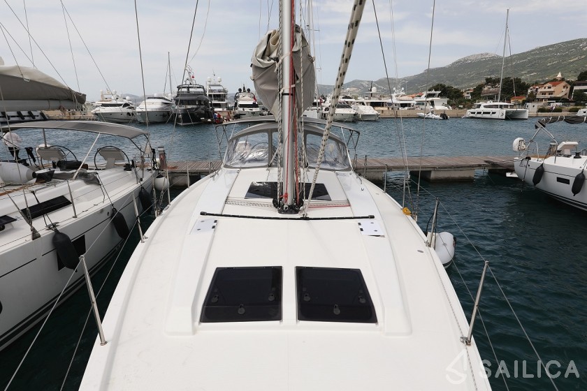 Hanse 458 - Yacht Charter Sailica