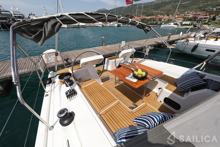 Hanse 458 - Yacht Charter Sailica