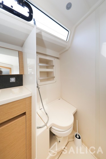 Hanse 418 - Yacht Charter Sailica