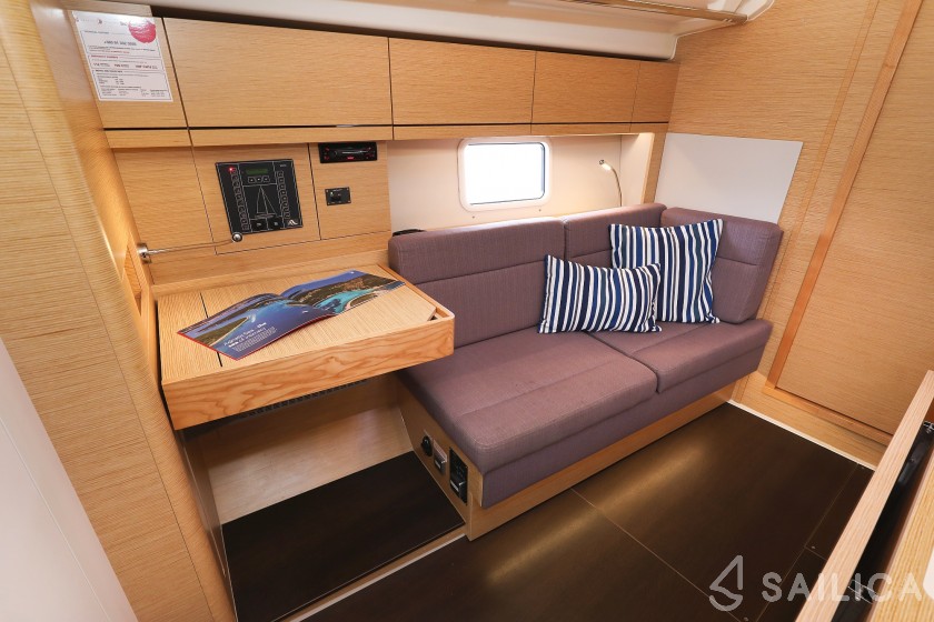 Hanse 418 - Yacht Charter Sailica