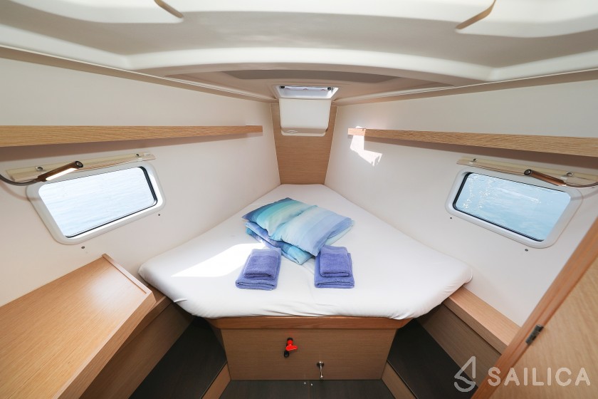 Hanse 418 - Yacht Charter Sailica