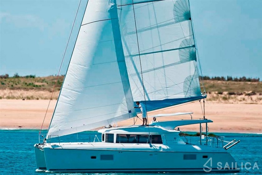 Lagoon 421 - Yacht Charter Sailica