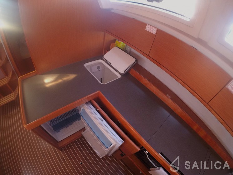 Bavaria 46 Cruiser - Yacht Charter Sailica