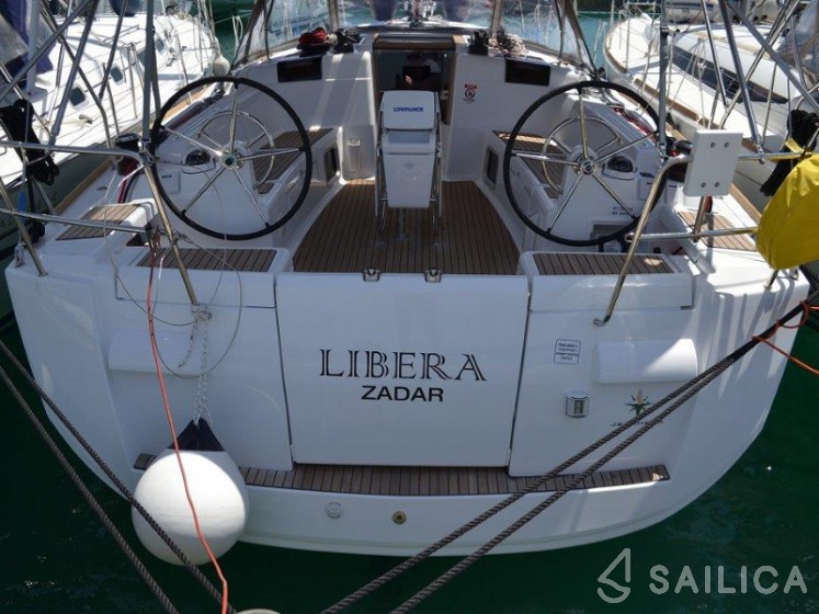 Sun Odyssey 439 - Yacht Charter Sailica