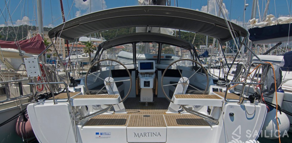 Hanse 418 - Yacht Charter Sailica