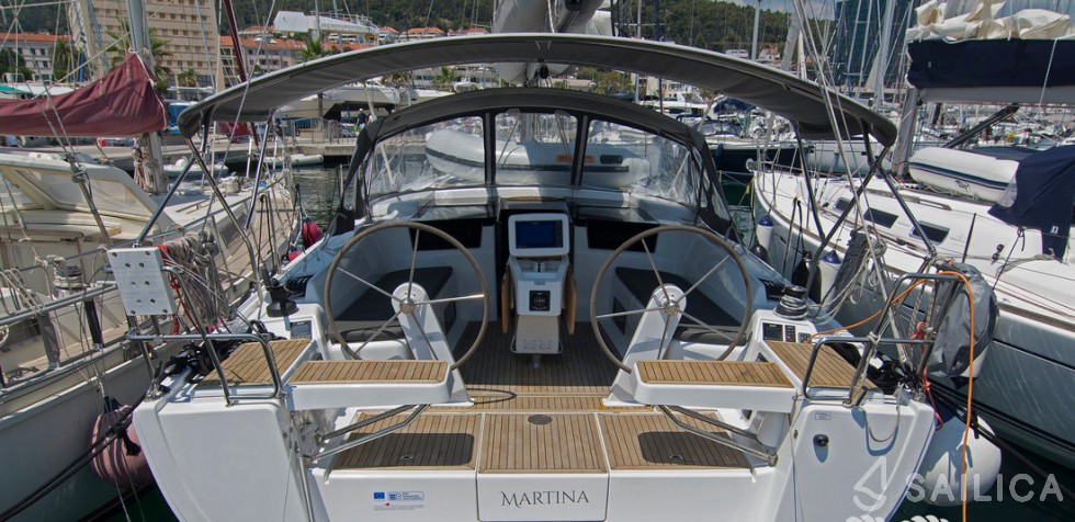 Hanse 418 - Yacht Charter Sailica