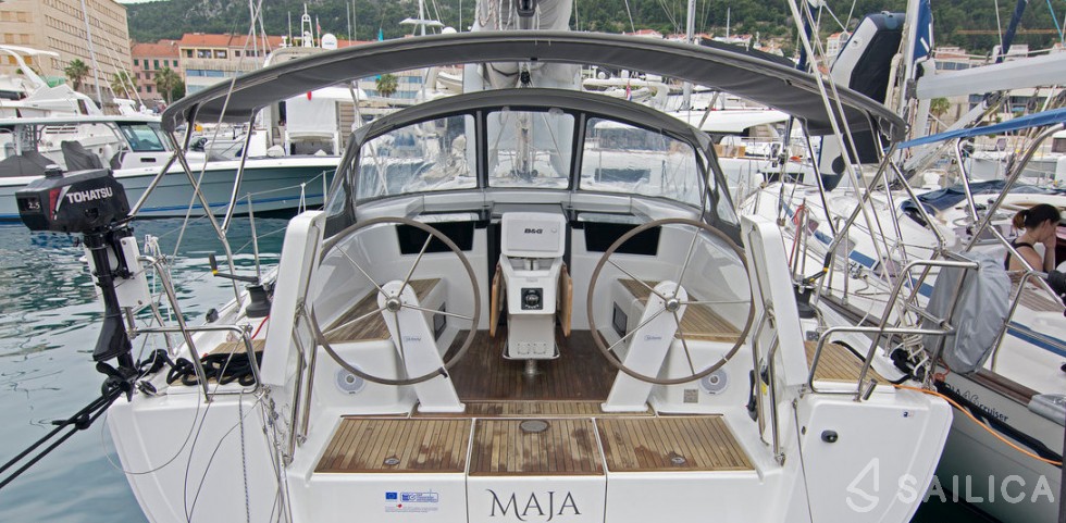 Hanse 418 - Yacht Charter Sailica