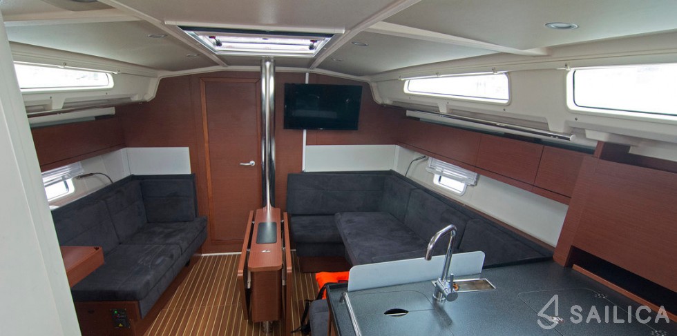Hanse 418 - Yacht Charter Sailica