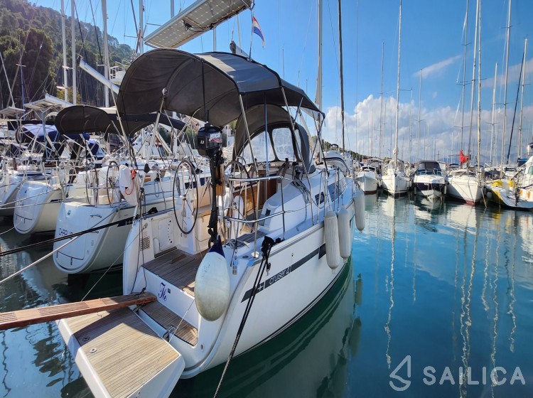 Bavaria 41 Cruiser - Yacht Charter Sailica
