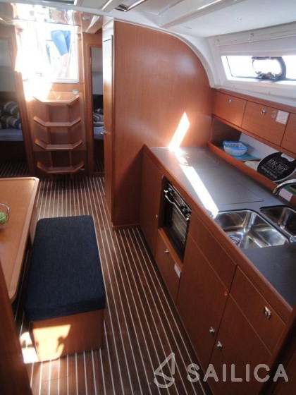Bavaria 41 Cruiser - Yacht Charter Sailica