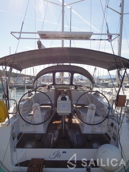 Bavaria 41 Cruiser - Yacht Charter Sailica